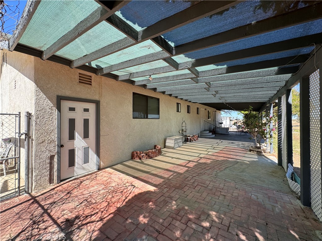 https://media.crmls.org/medias/11ddc964-45da-413b-9619-7edabcd93c40.jpg?preset=X-Large