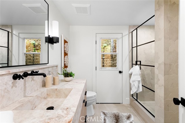 4885 Winnetka Avenue, Woodland Hills CA: https://media.crmls.org/medias/11de096a-41c9-47d2-9653-dd6dac791295.jpg