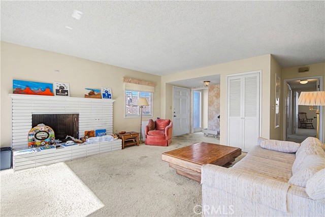 Detail Gallery Image 4 of 36 For 628 13th, Manhattan Beach,  CA 90266 - 3 Beds | 2 Baths