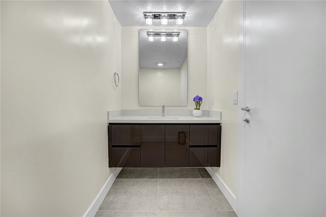 Detail Gallery Image 17 of 39 For 39 S Los Robles Ave #6019,  Pasadena,  CA 91101 - 2 Beds | 2/1 Baths