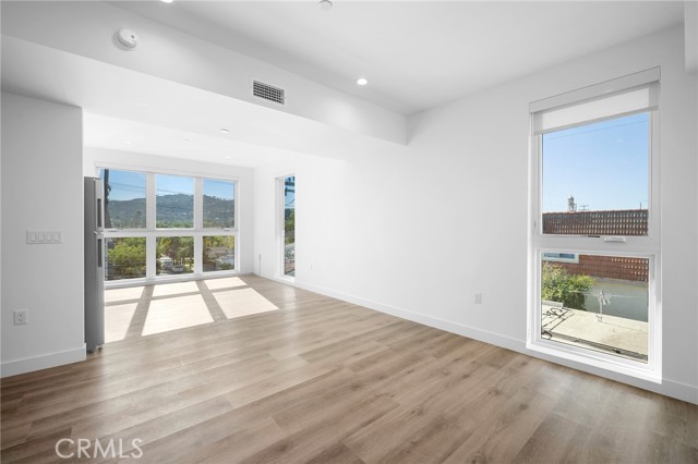 Detail Gallery Image 6 of 19 For 10657 Moorpark St #401,  North Hollywood,  CA 91602 - 1 Beds | 1 Baths