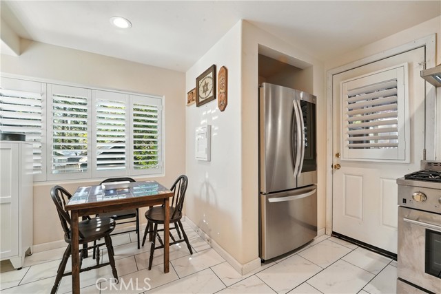 373 Redwood Lane, Crestline CA: https://media.crmls.org/medias/11e0a5e8-8ed1-4045-ae13-01e104e3d837.jpg