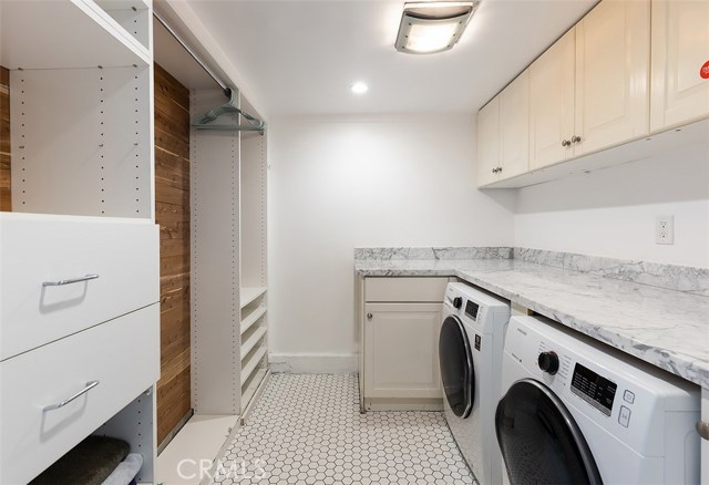 Detail Gallery Image 17 of 31 For 917 Rembrandt Dr, Laguna Beach,  CA 92651 - 3 Beds | 2 Baths