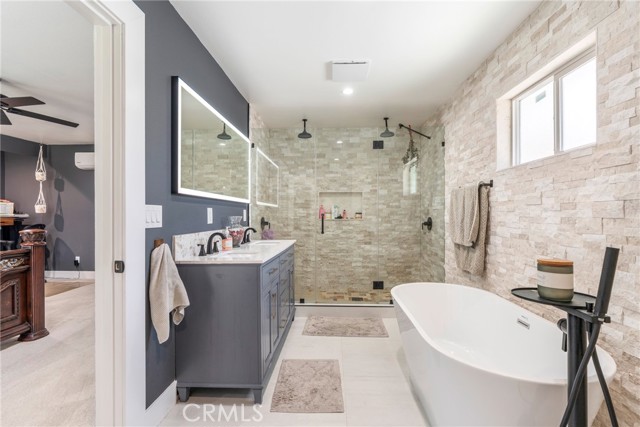 Detail Gallery Image 41 of 58 For 21114 & 1/2 Martin St, Carson,  CA 90745 - 5 Beds | 3 Baths