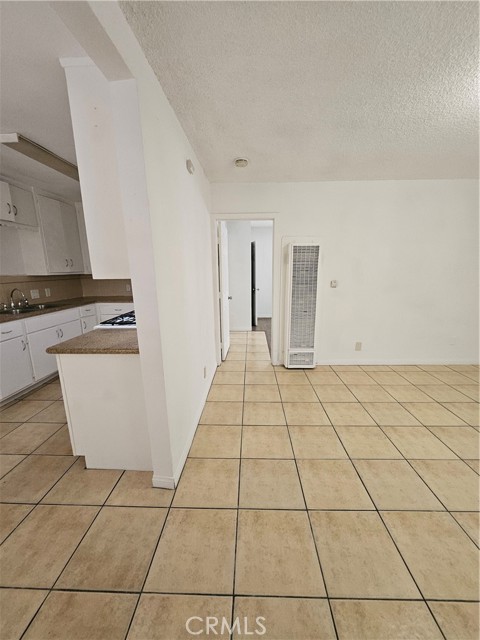 188 E 11th Street, San Bernardino CA: https://media.crmls.org/medias/11e1d894-dd30-47c0-81cb-bb0932698e56.jpg