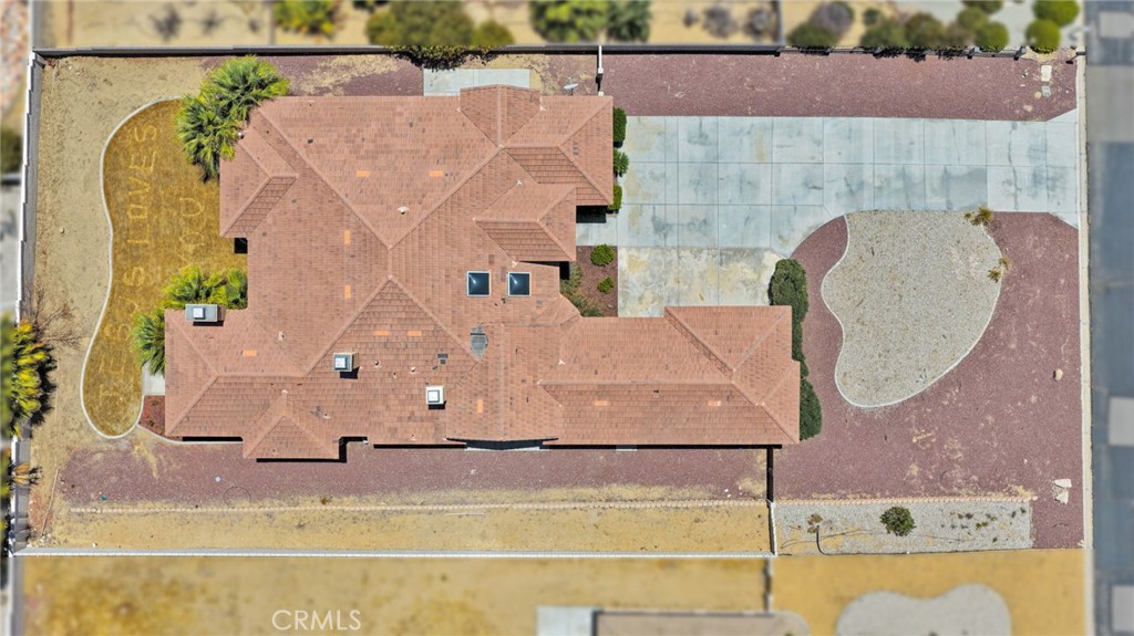 https://media.crmls.org/medias/11e290be-23f9-4015-b466-820619384acb.jpg?preset=X-Large