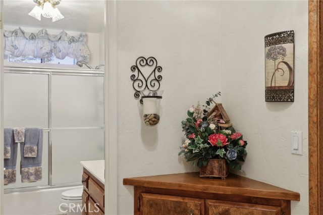 Detail Gallery Image 16 of 35 For 24571 Albrun Dr, Crestline,  CA 92325 - 4 Beds | 3 Baths