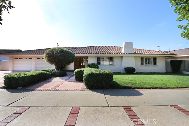 210 W 14th St, Upland, CA 91786