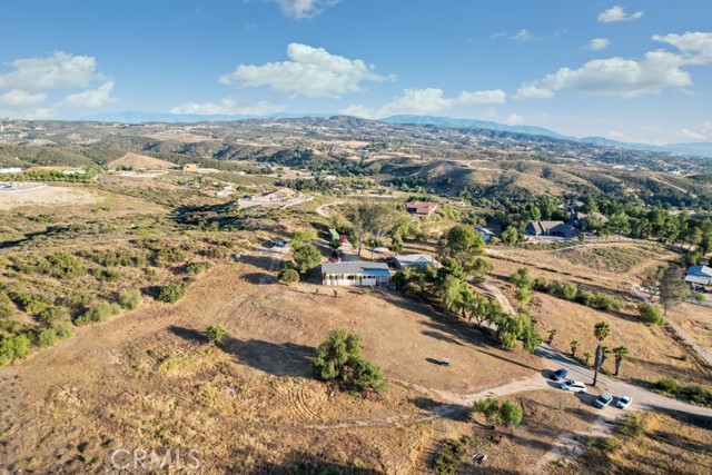 42345 De Portola Road, Temecula CA: https://media.crmls.org/medias/11e3b583-237d-4325-b6ae-61c91ff2c2c1.jpg