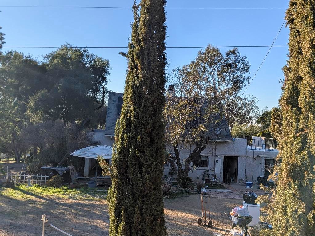 https://media.crmls.org/medias/11e3d948-93ff-4162-a215-55c87fa41120.jpg?preset=X-Large