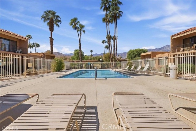 5798 Los Coyotes Drive, Palm Springs, CA 92264