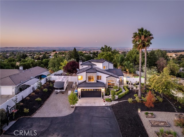 Detail Gallery Image 6 of 73 For 925 Osos Way, Paso Robles,  CA 93446 - 3 Beds | 2/1 Baths