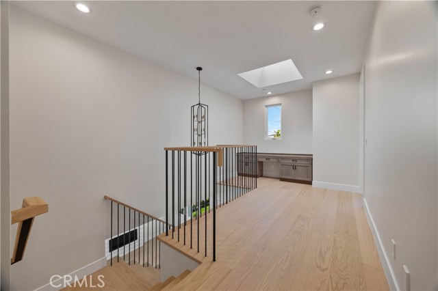 Detail Gallery Image 18 of 47 For 2100 Harriman Ln, Redondo Beach,  CA 90278 - 5 Beds | 4/1 Baths