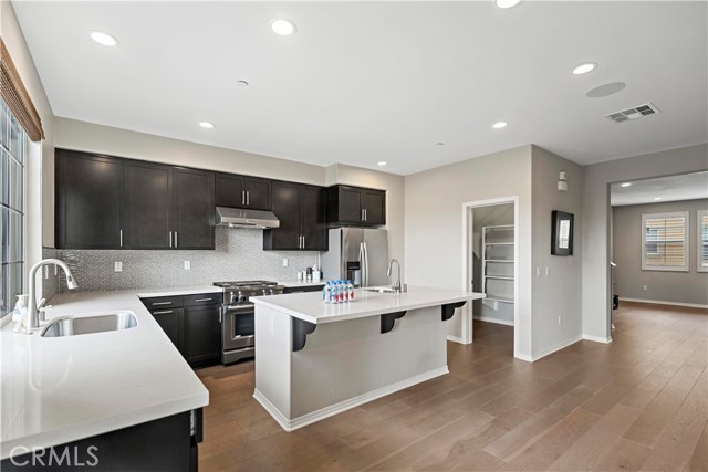 Detail Gallery Image 9 of 38 For 620 S Gladys Ave #D,  San Gabriel,  CA 91776 - 3 Beds | 3/1 Baths
