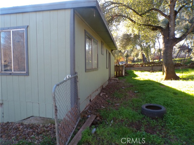 Detail Gallery Image 5 of 6 For 14360 Woodland, Clearlake,  CA 95422 - 2 Beds | 1 Baths