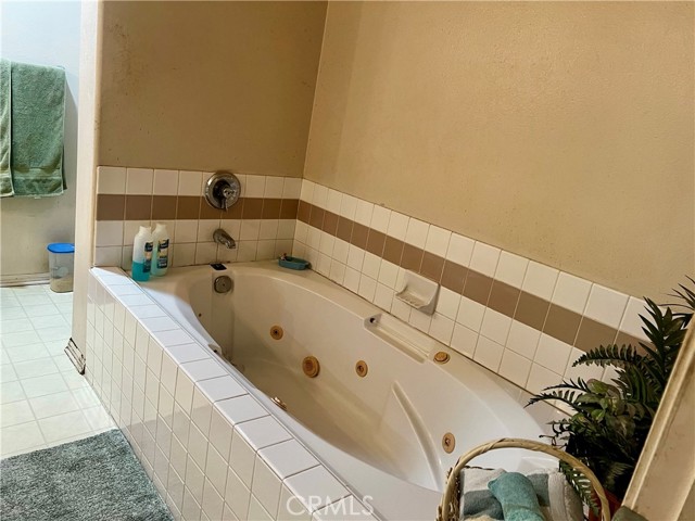 5240 Vantage Avenue, 101 photo 13
