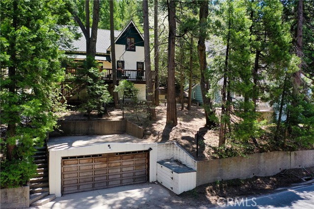 Detail Gallery Image 2 of 49 For 27675 Lakes Edge Rd, Lake Arrowhead,  CA 92352 - 3 Beds | 1/1 Baths