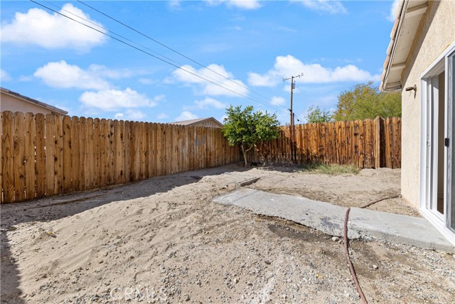 13725 Nahum Drive, Desert Hot Springs CA: https://media.crmls.org/medias/11e8786e-331b-4939-b092-6dde473ebead.jpg
