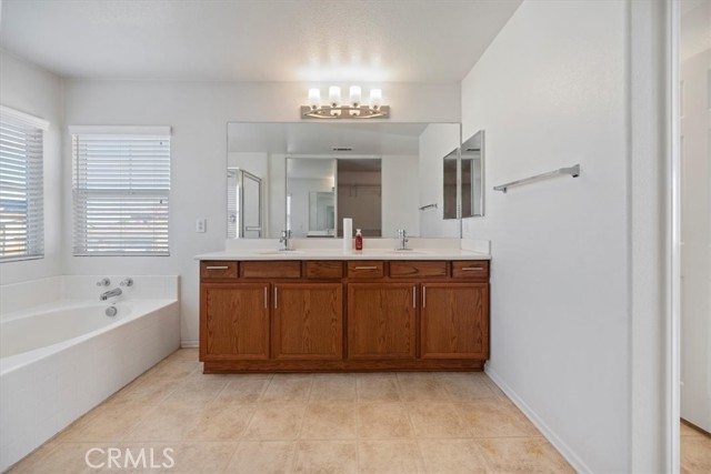 13223 Concord Drive, Victorville CA: https://media.crmls.org/medias/11e8a3b3-5f8f-4c53-a3ad-bed2cb53720d.jpg