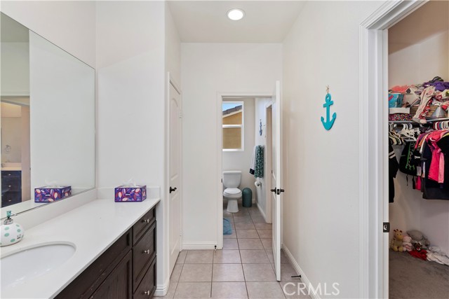 Detail Gallery Image 15 of 34 For 4815 Casillas Way, Fontana,  CA 92336 - 5 Beds | 3/1 Baths