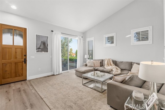 Detail Gallery Image 7 of 20 For 15 Roma Ct., Newport Coast,  CA 92657 - 2 Beds | 2 Baths