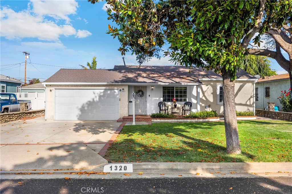 1320 Carob Way