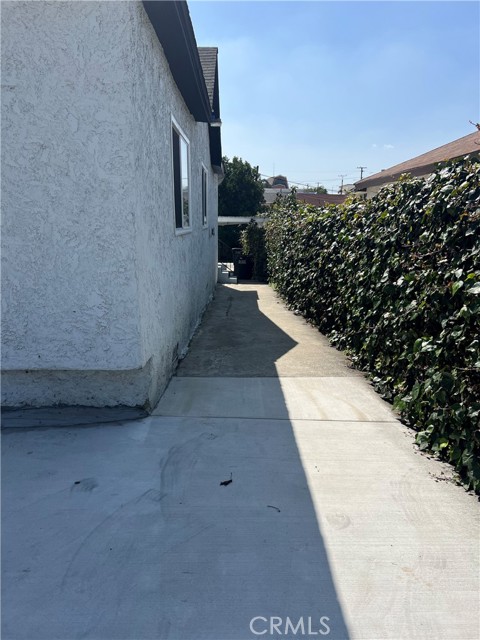 3512 Michigan, East Los Angeles CA: https://media.crmls.org/medias/11ebc47a-13f4-46a3-981f-f87694767a4e.jpg