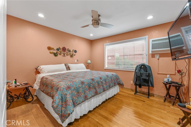 Detail Gallery Image 25 of 49 For 3812 Middlebury, Los Angeles,  CA 90004 - 3 Beds | 2/1 Baths