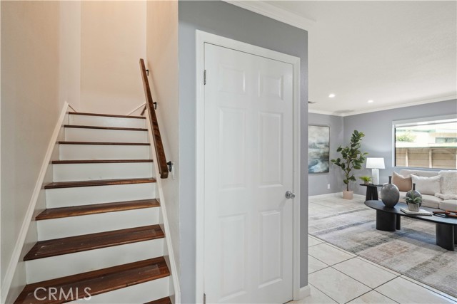 Detail Gallery Image 12 of 32 For 23542 Newhall Ave #5,  Newhall,  CA 91321 - 3 Beds | 3 Baths