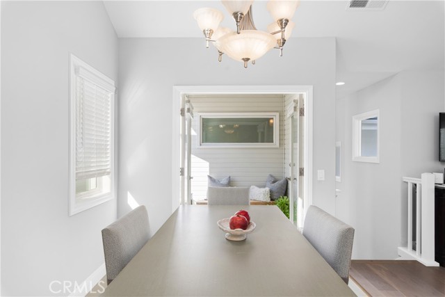 Detail Gallery Image 8 of 32 For 608 Poinsettia Ave #B,  Corona Del Mar,  CA 92625 - 2 Beds | 2/1 Baths