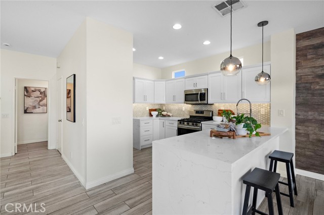 Detail Gallery Image 7 of 32 For 2852 N Santa Fe Pl, Orange,  CA 92865 - 3 Beds | 2/1 Baths