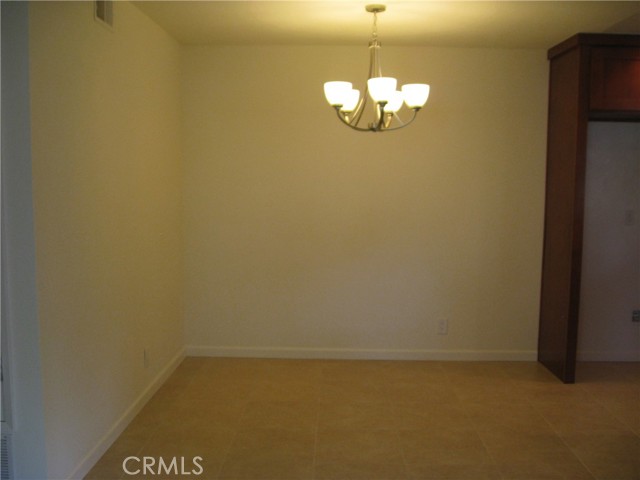 Detail Gallery Image 3 of 18 For 1380 Cabrillo Park Dr #D,  Santa Ana,  CA 92701 - 2 Beds | 2 Baths