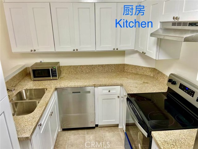 Detail Gallery Image 5 of 11 For 9020 Newport Ave, Fontana,  CA 92335 - 2 Beds | 2 Baths