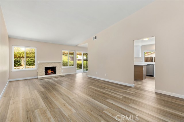 Detail Gallery Image 2 of 27 For 1692 Taylor Ave, Corona,  CA 92882 - 4 Beds | 2 Baths