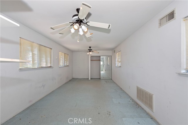 9850 Lombardy, Bloomington CA: https://media.crmls.org/medias/11ef9319-0840-464e-b43e-24b7bb496d95.jpg