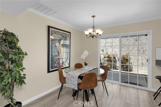 1047 E Huntington Drive, Monrovia CA: https://media.crmls.org/medias/11ef9db7-60e8-4f96-a24d-903301b9d3aa.jpg