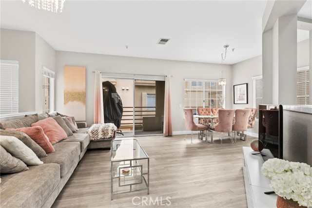Detail Gallery Image 5 of 26 For 14050 Lemoli Way, Hawthorne,  CA 90250 - 2 Beds | 2/1 Baths