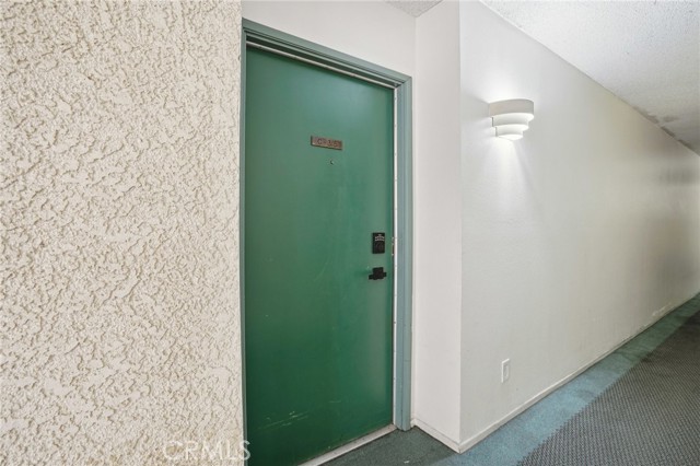 Detail Gallery Image 15 of 19 For 5460 White Oak #C315,  Encino,  CA 91316 - 2 Beds | 2 Baths