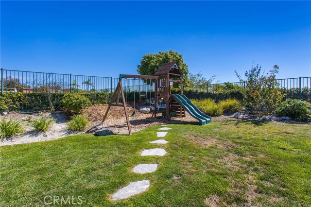 Play Yard.