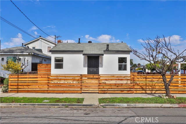 Detail Gallery Image 3 of 31 For 1639 E East Hungerford Street, Long Beach,  CA 90805 - 2 Beds | 1 Baths