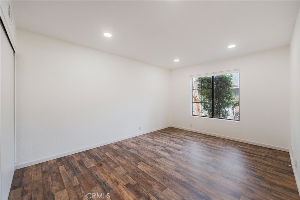 MLS #OC25239803 image #10