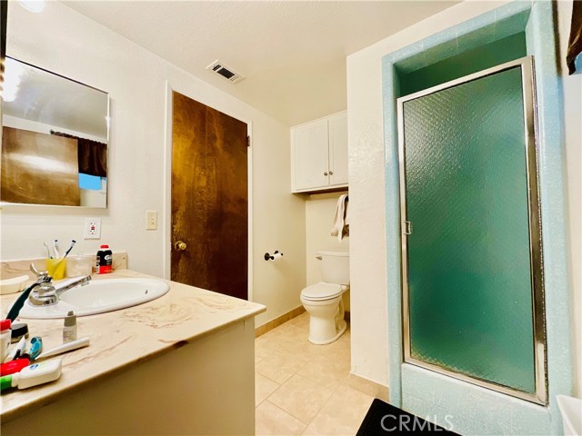 10195 Shangri La Avenue, Hesperia CA: https://media.crmls.org/medias/11f26c04-6c2c-48e3-8b63-889409d5d27e.jpg