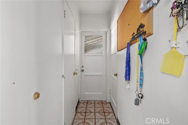 Detail Gallery Image 12 of 45 For 170 W Linden Ave, Burbank,  CA 91502 - 2 Beds | 1/1 Baths