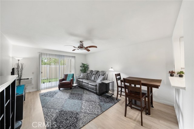 Detail Gallery Image 12 of 31 For 23341 La Glorieta #B,  Mission Viejo,  CA 92691 - 2 Beds | 1 Baths