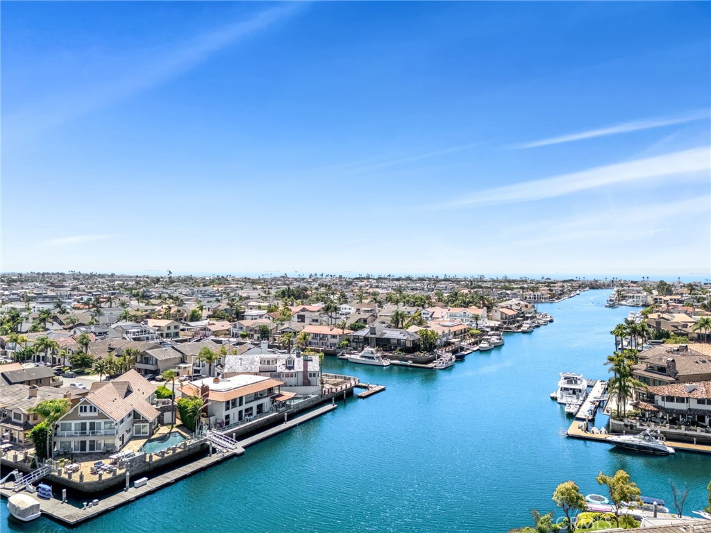 https://media.crmls.org/medias/11f38eae-6ed9-4035-9dc9-95359f0ecea9.jpg?preset=X-Large