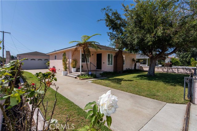 807 Lilienthal Lane, Redondo Beach, California 90278, 7 Bedrooms Bedrooms, ,4 BathroomsBathrooms,Residential,Sold,Lilienthal,SW19214805