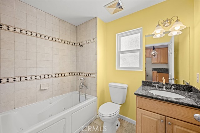 460 Pile Street, Ramona CA: https://media.crmls.org/medias/11f4d33c-a4c9-4ab2-aeca-5368ccaad00a.jpg
