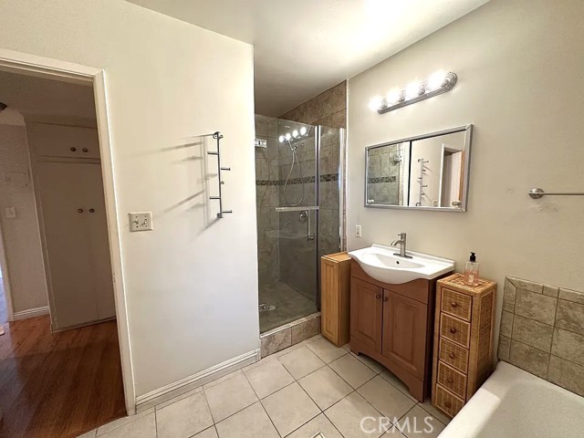 Image 7 of 8 For 747 Southview Road
