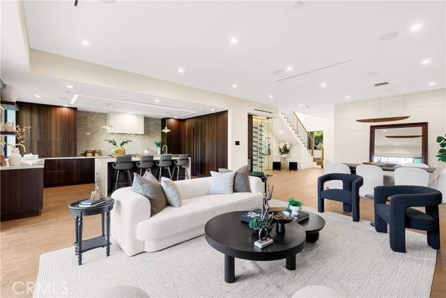 Detail Gallery Image 13 of 49 For 4018 Coldwater Canyon Ave, Studio City,  CA 91604 - 6 Beds | 6/1 Baths