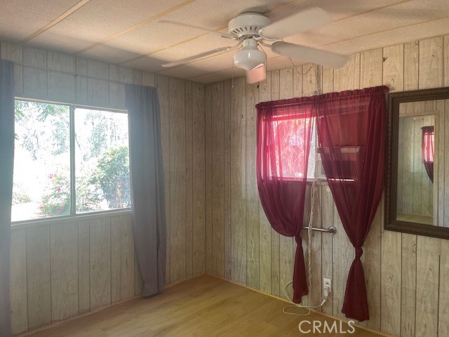28480 Red Gum Drive, Lake Elsinore CA: https://media.crmls.org/medias/11f5738e-3264-496b-81c8-dfec900dcb1e.jpg